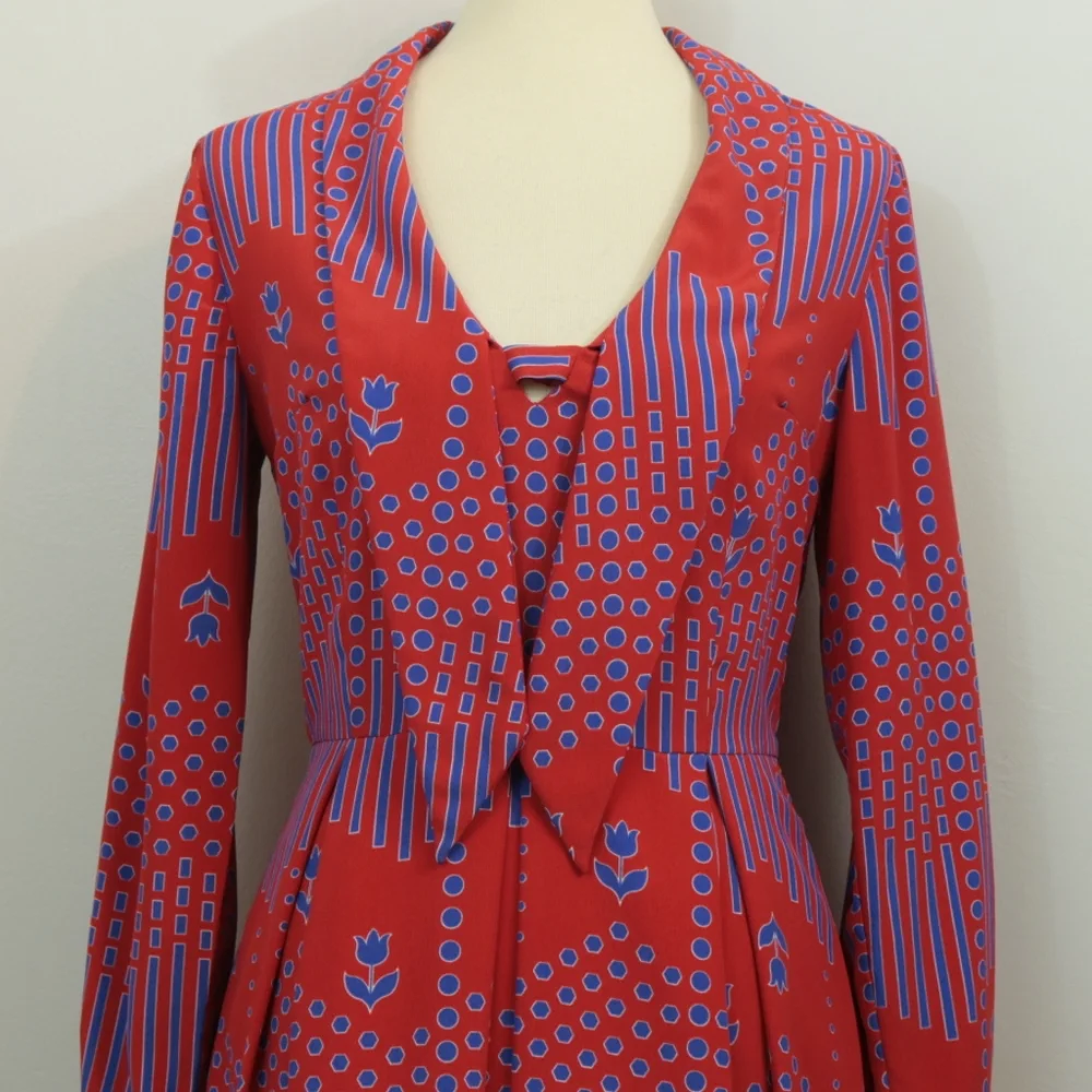 Modcloth Pleasant Confidence Tie Neck Dress - Picture 7 of 12